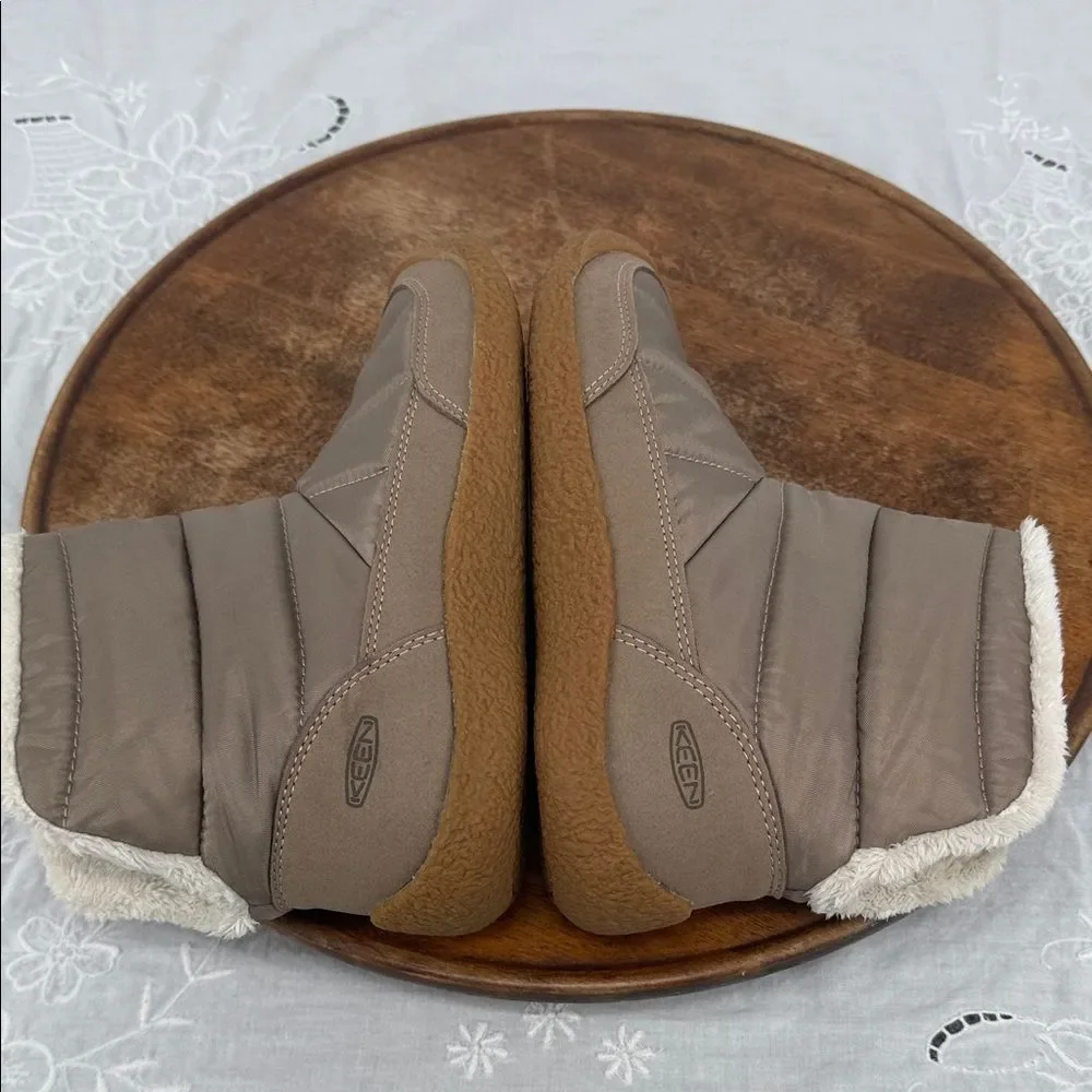 KEEN Boots Wm 6 Howser Fold Down Taupe Winter Ankle Cream Faux-Fur